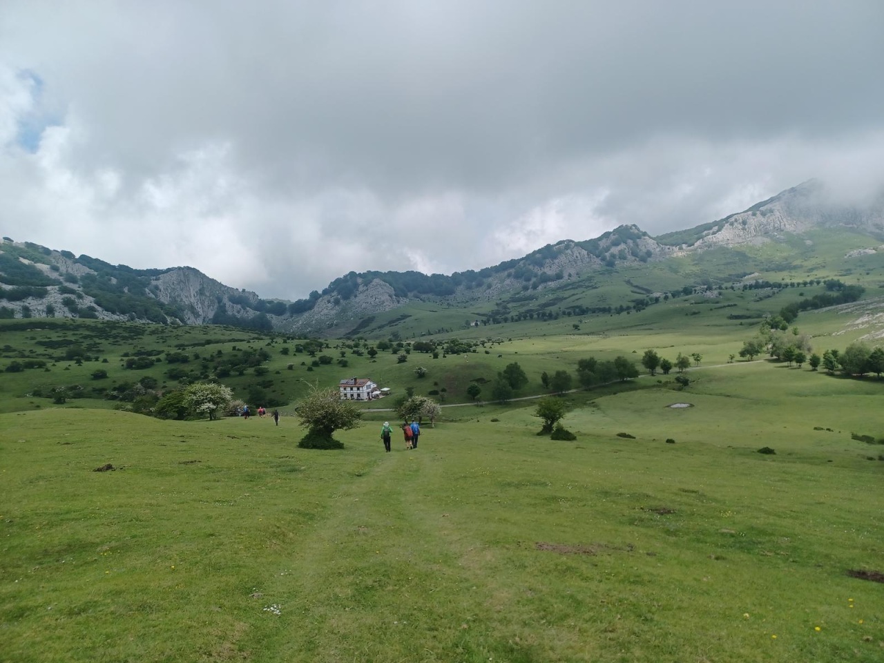 Circular por Itxina-Altipitax (1.171 m.)